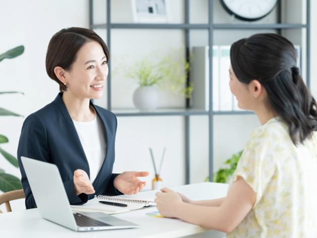 働く女性のイメージ